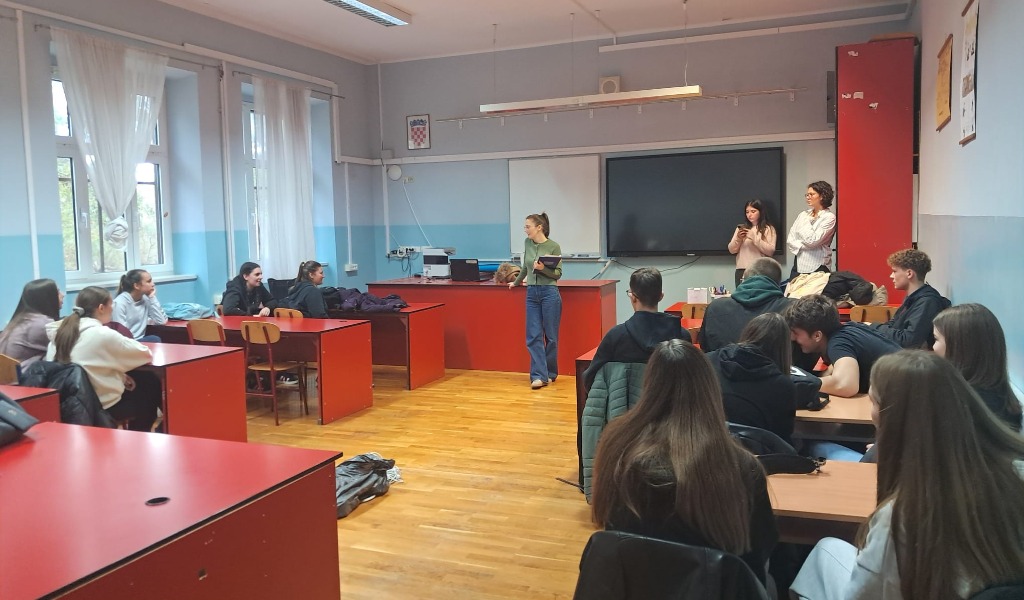 WhatsApp Image 2025-11-25 at 18.40.44 (5)