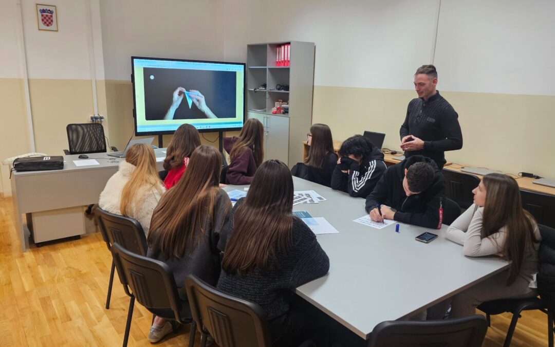 Glasovi mladih za mir