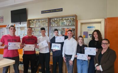 Junior ambasadori Ekonomske škole Šibenik spremni za nebo – uručen novi dron i potvrde o osposobljavanju